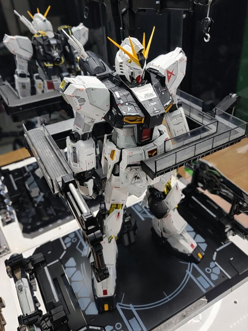 PG 언리쉬드 뉴건담 LED 조명 장식장 케이스